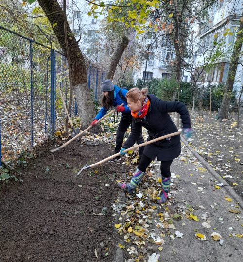 Pregătim terenul pentru stațiile de compostare